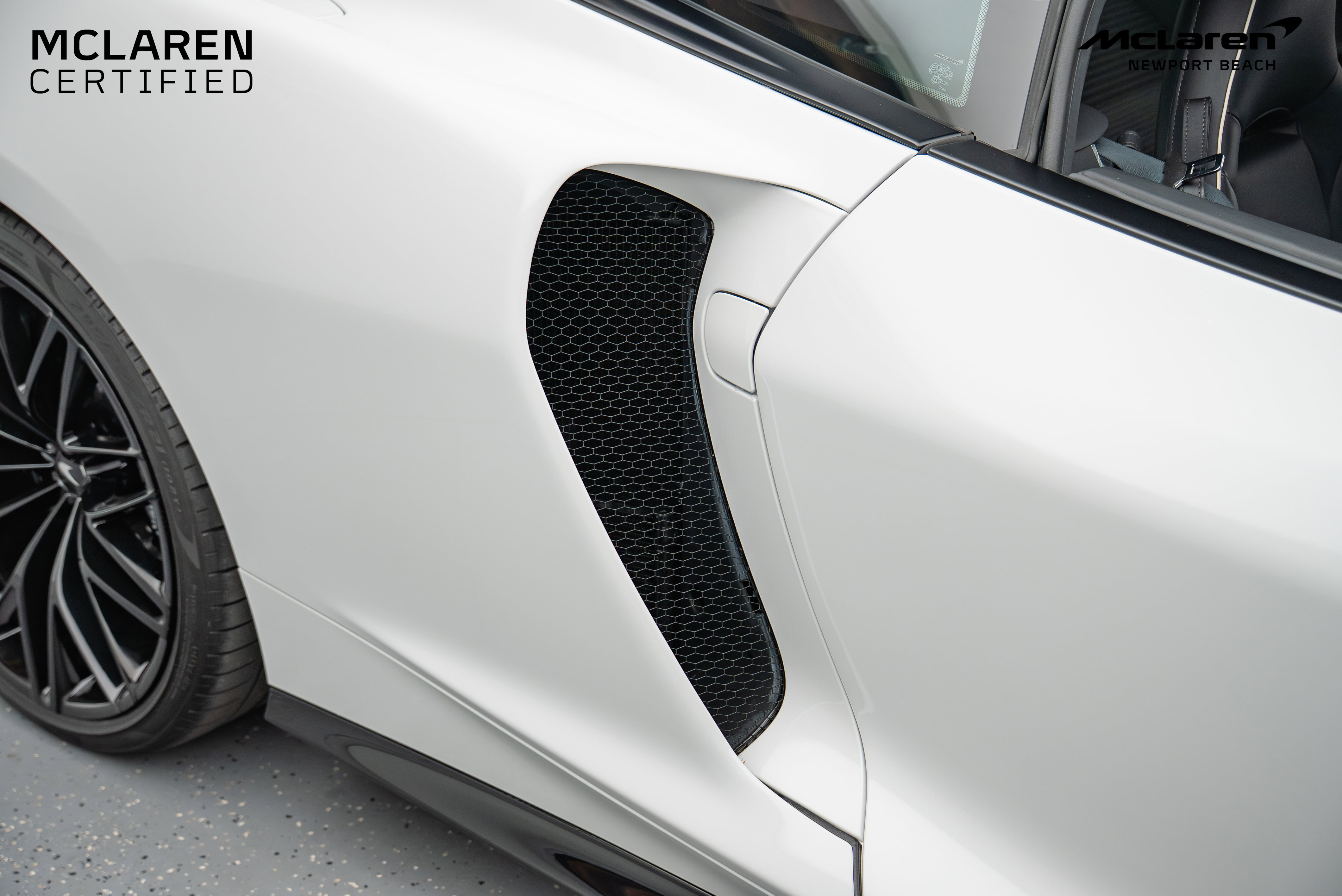 Used 2022 McLaren GT image 5