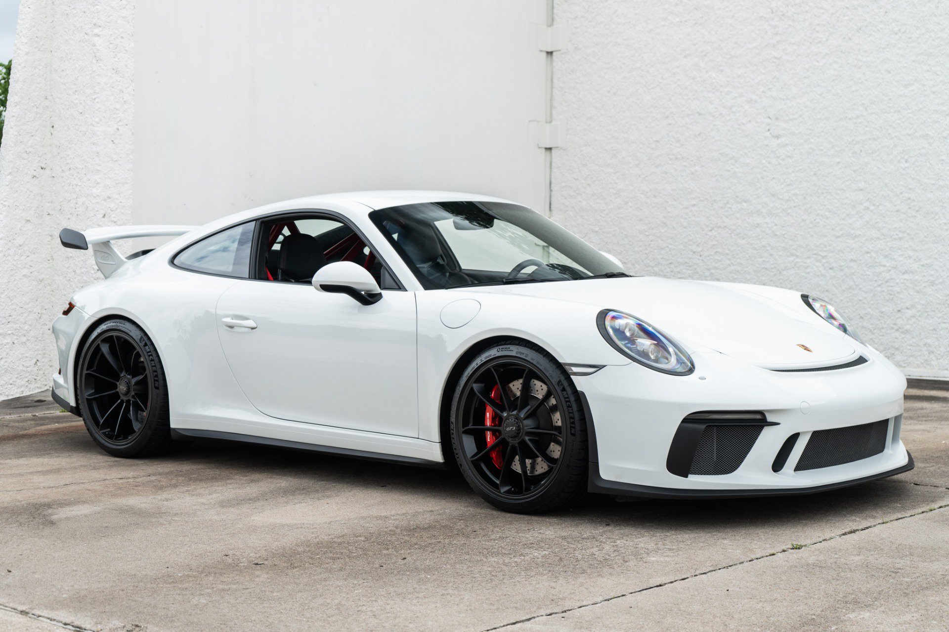 Used 2018 Porsche 911 GT3 RWD image 2