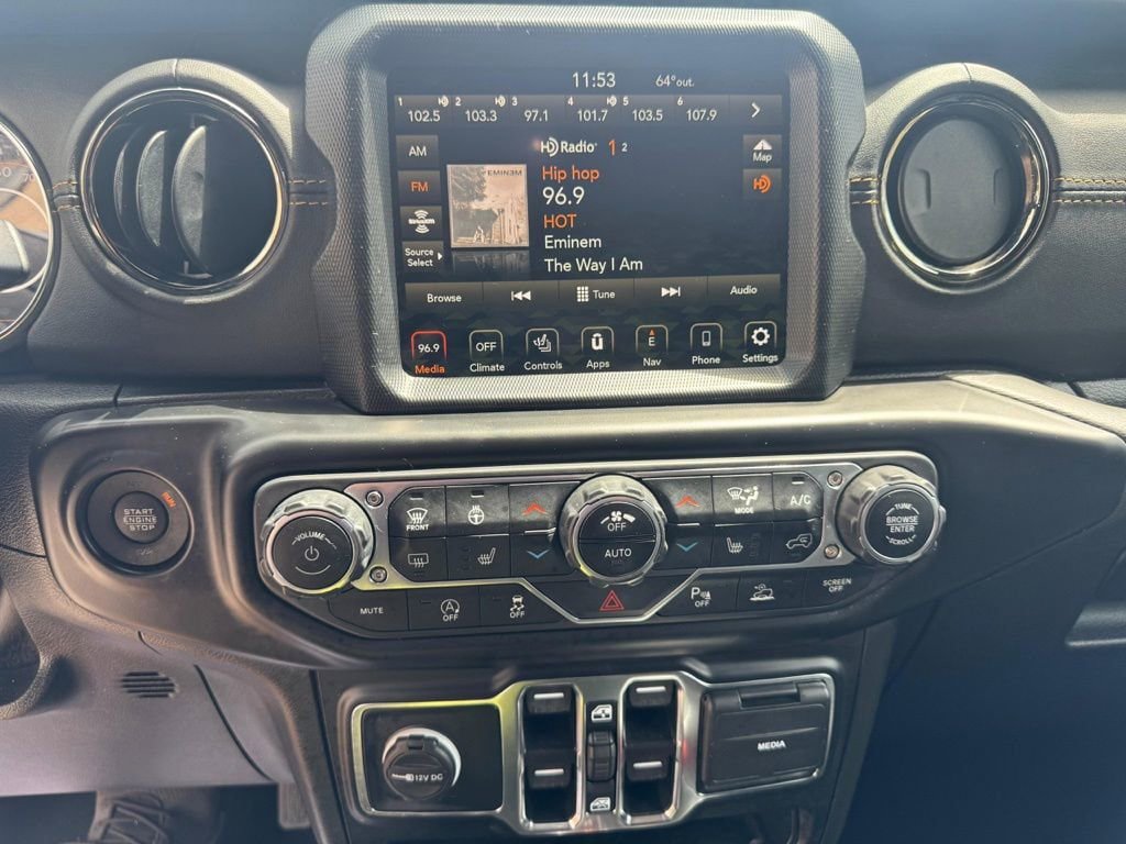 Used 2022 Jeep Wrangler Unlimited Sahara AWD/4WD image 26
