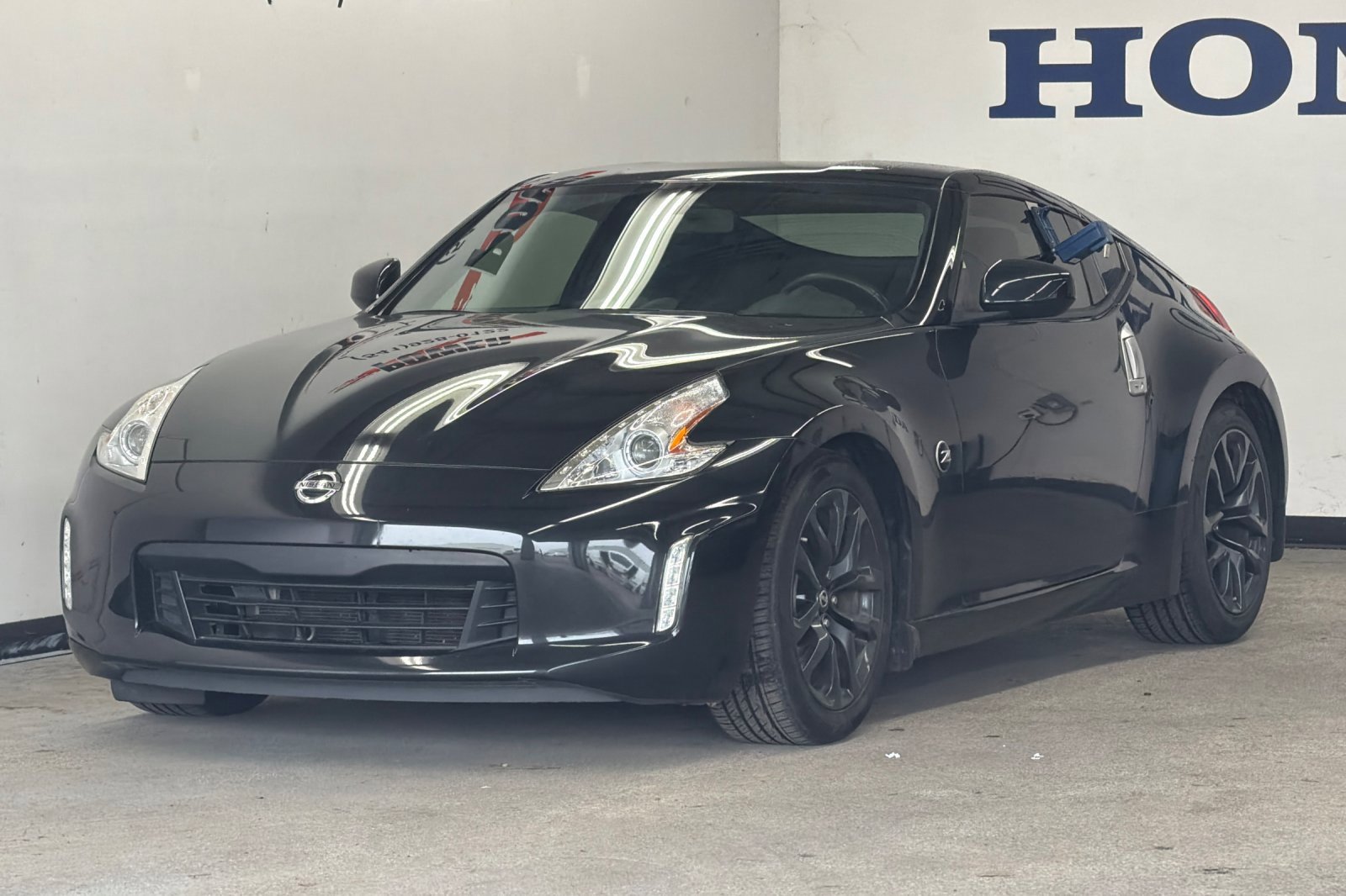 Used 2016 Nissan 370Z Base image 7