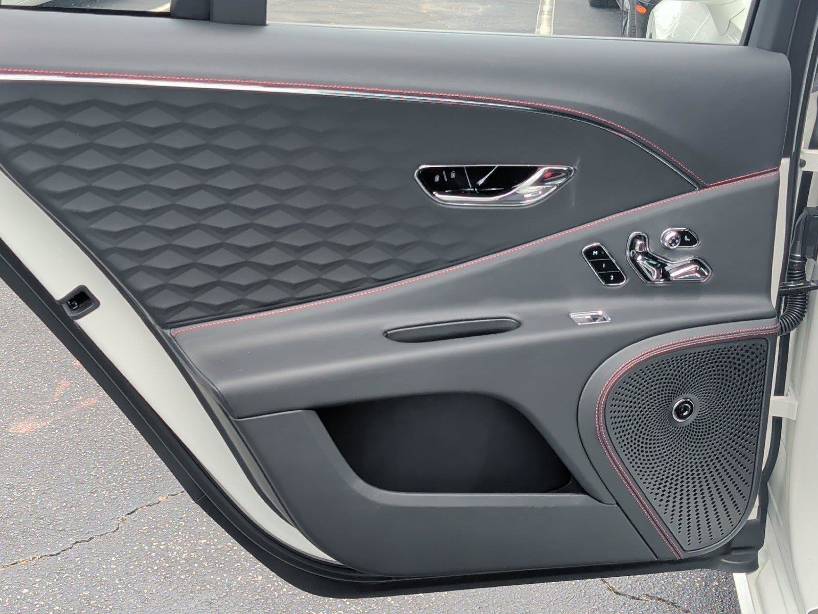 New 2026 Bentley Flying Spur Plug-In Hybrid AWD/4WD image 39