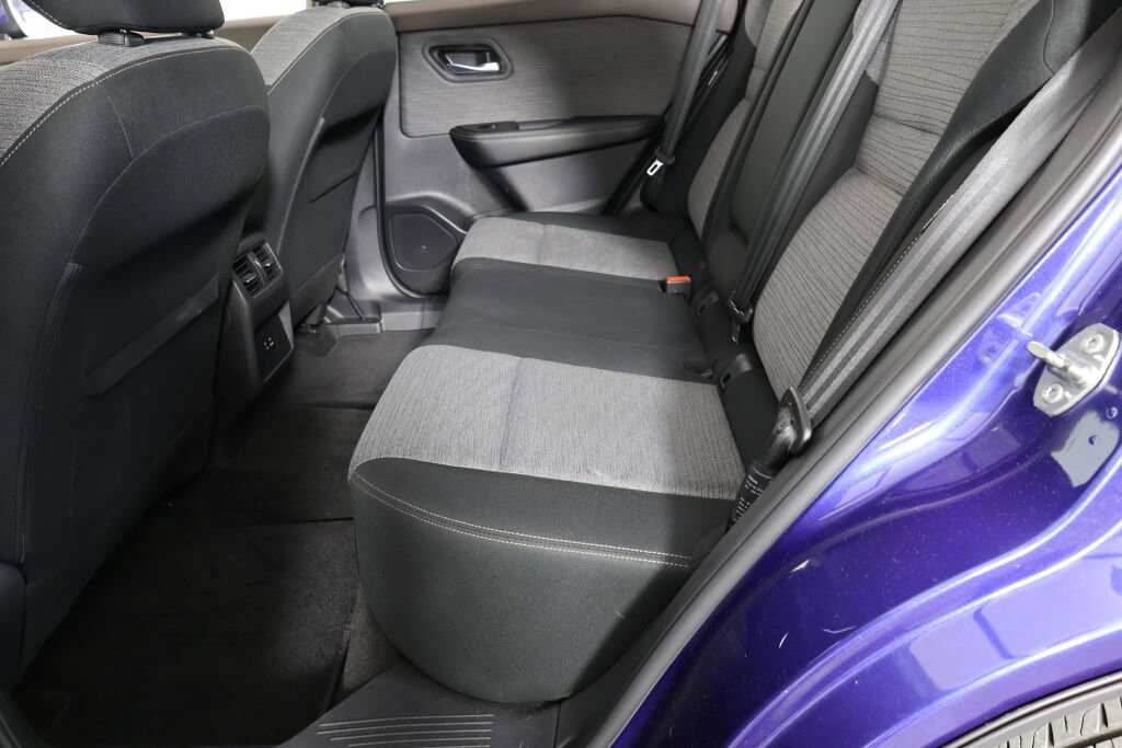 Used 2021 Nissan Rogue SV image 17
