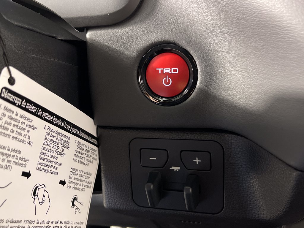 New 2026 Toyota Tundra Platinum w/ TRD Off-Road Package AWD/4WD image 30