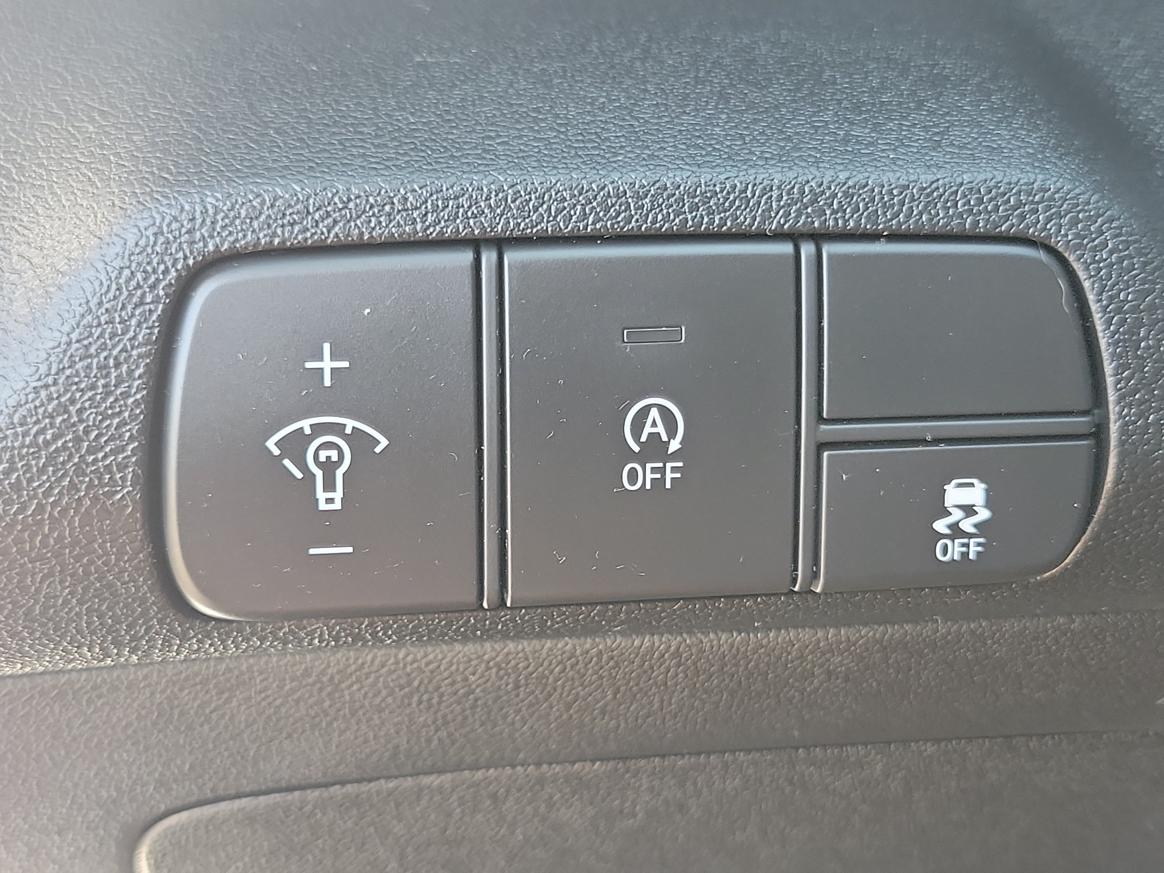 Certified 2025 Hyundai Elantra SE FWD image 18