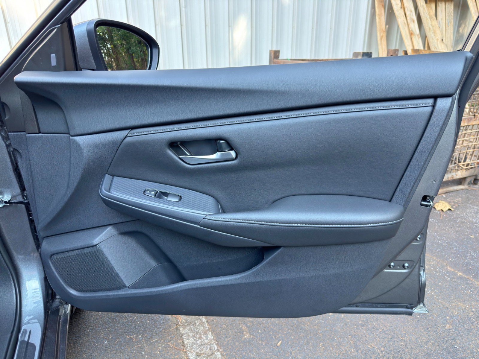 Used 2025 Nissan Sentra SV FWD image 37