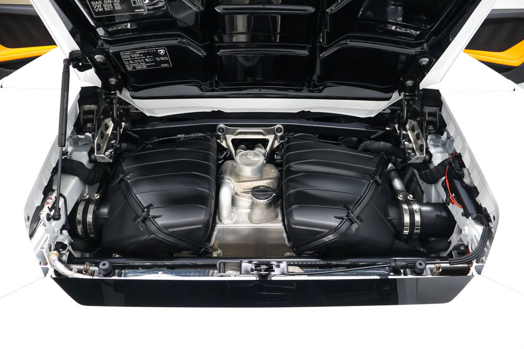 Used 2024 Lamborghini Huracan EVO image 69