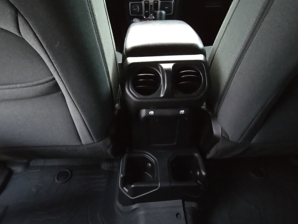 Used 2024 Jeep Wrangler Willys image 24