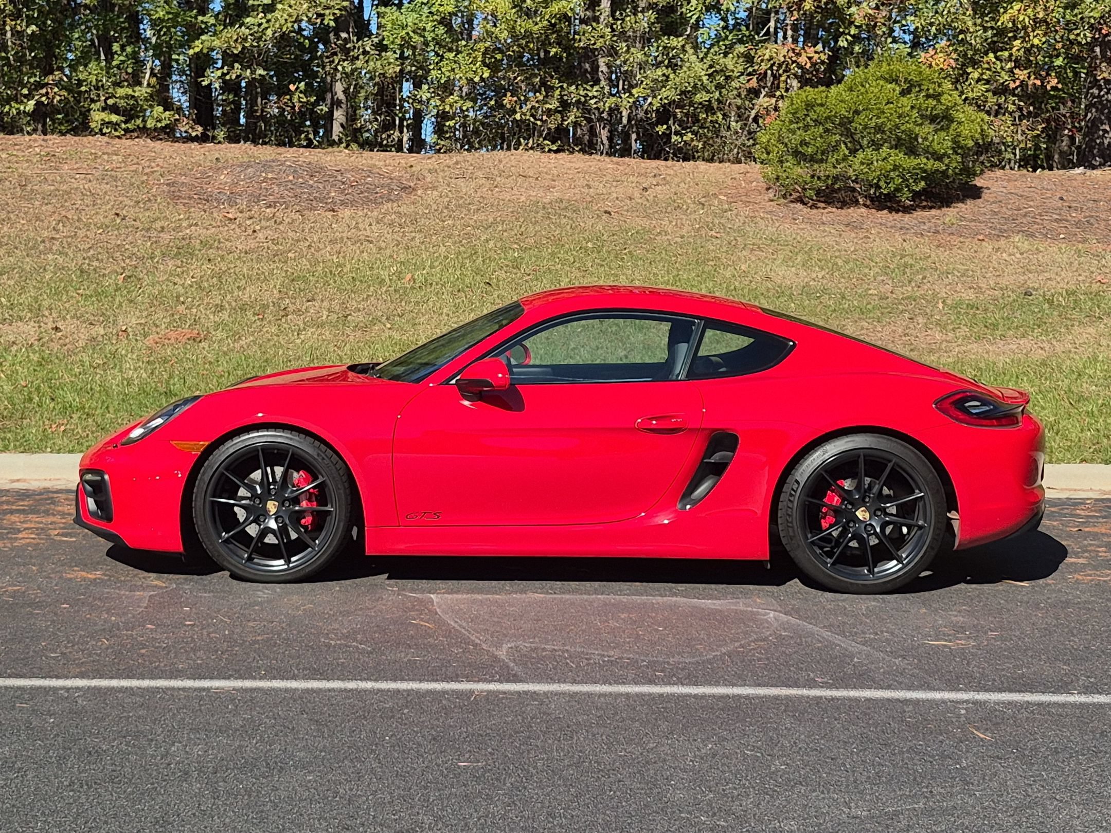 Certified 2015 Porsche Cayman GTS RWD image 2