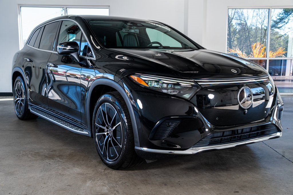 Used 2023 Mercedes-Benz EQS 450+ SUV image 4