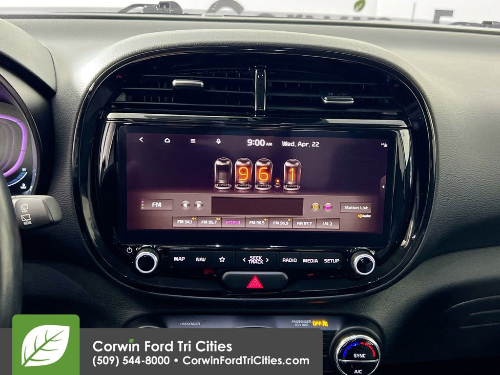 Used 2023 Kia Soul EX image 23