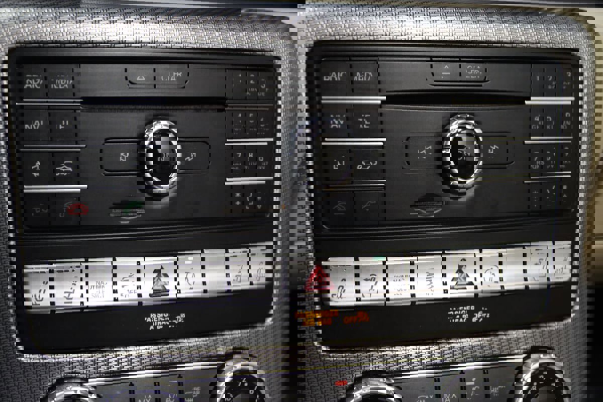 Used 2017 Mercedes-Benz SLC 300 image 53