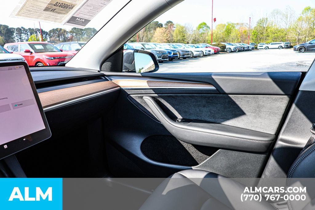 Used 2024 Tesla Model Y Long Range AWD/4WD image 41