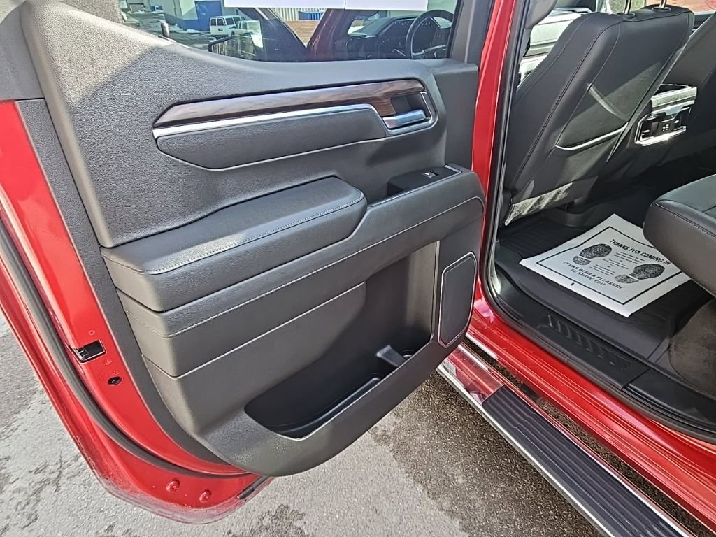 Used 2022 GMC Sierra 1500 SLT w/ SLT Premium Package image 18