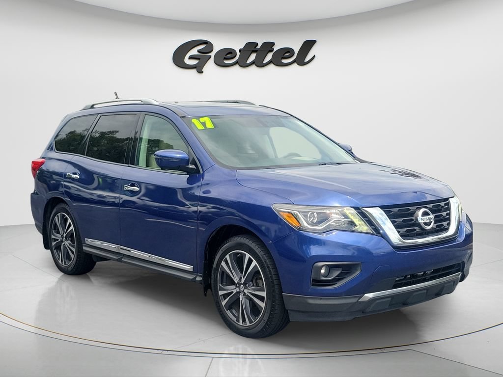 Used 2017 Nissan Pathfinder Platinum FWD video 2