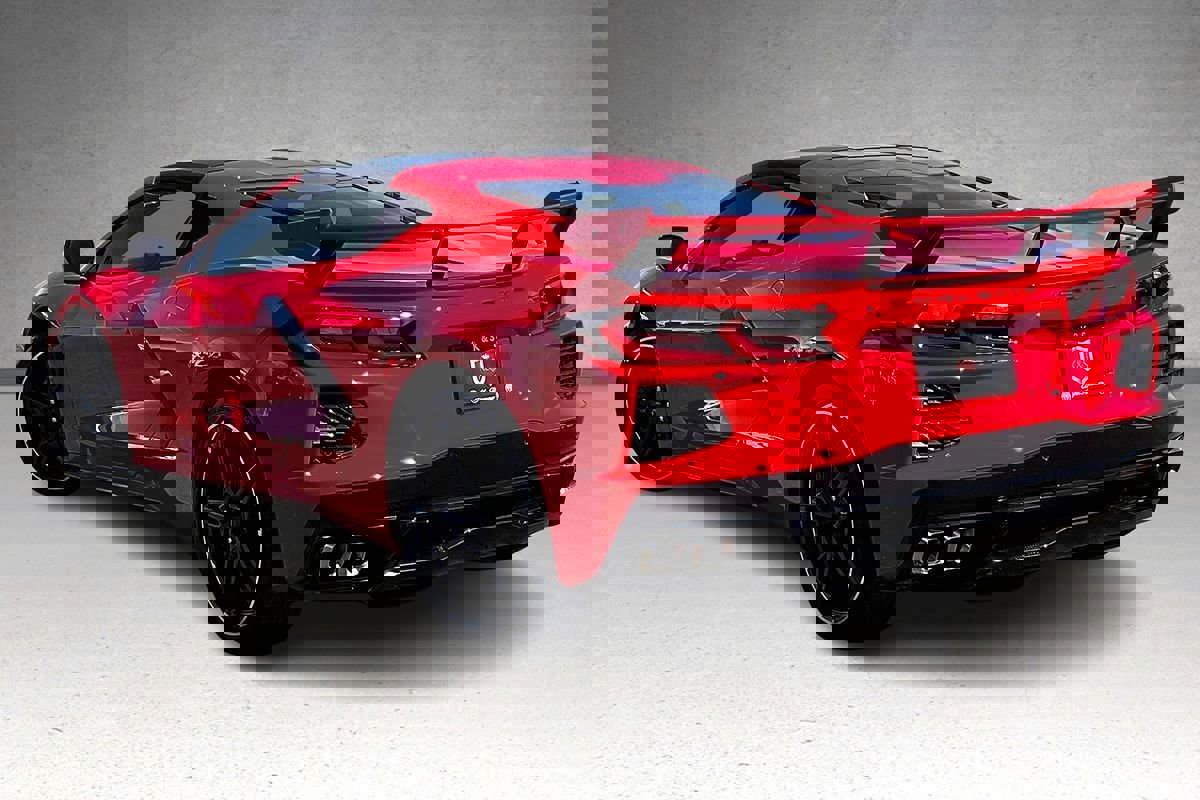 Used 2023 Chevrolet Corvette Stingray Coupe w/ Z51 Performance Package image 26