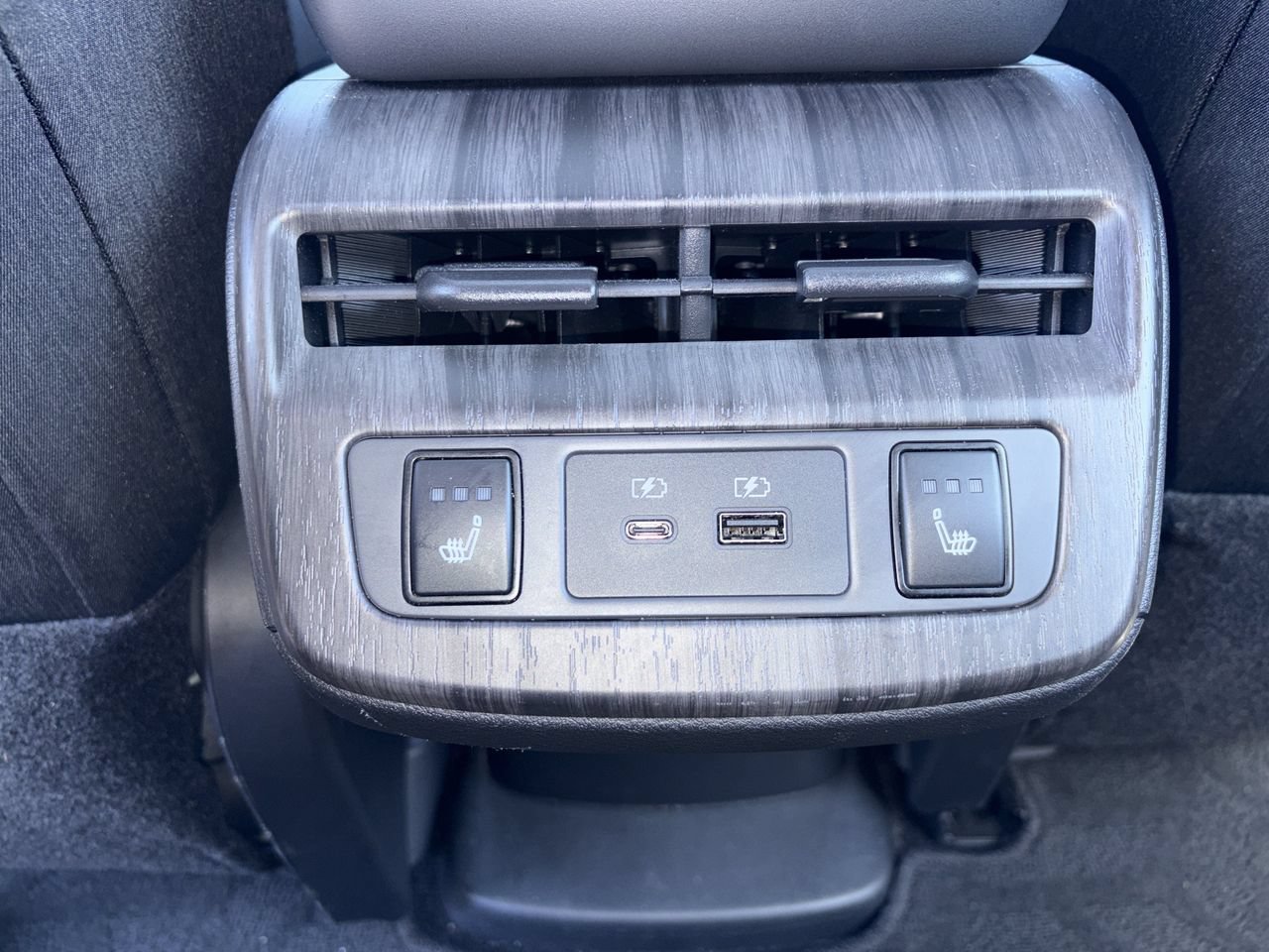 Certified 2023 Nissan Ariya AWD/4WD image 32