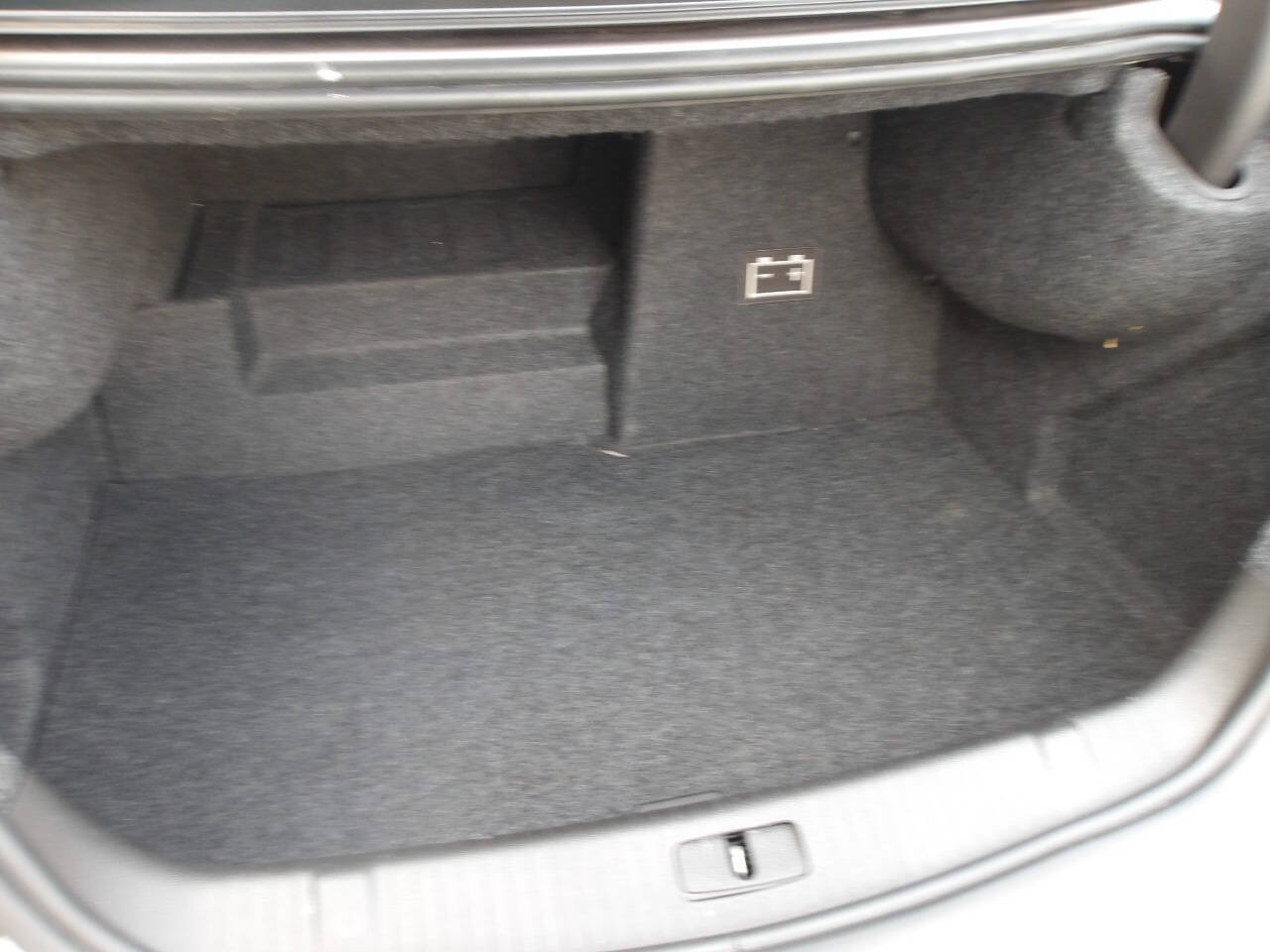 Used 2012 Buick LaCrosse Leather FWD image 26