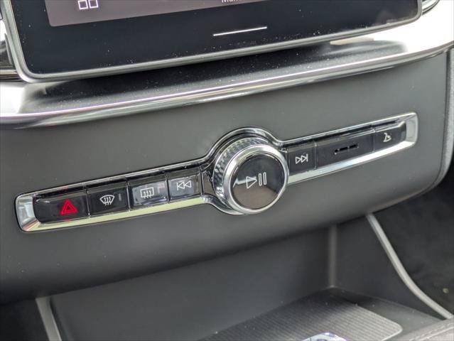 New 2026 Volvo XC90 B6 Plus w/ Protection Package Premier AWD/4WD image 10