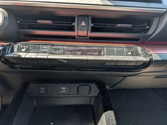 Used 2023 Toyota Prius Prime FWD image 24