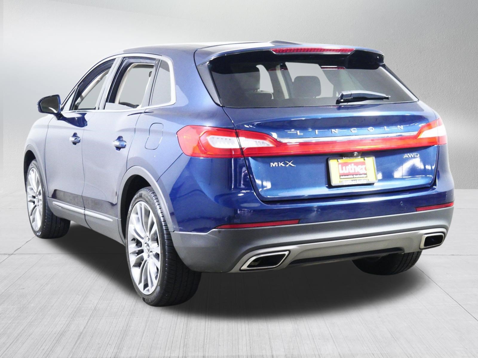 Used 2017 Lincoln MKX Reserve w/ Lincoln MKX Climate Package AWD/4WD image 5