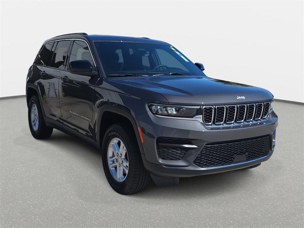 New 2025 Jeep Grand Cherokee Laredo w/ Luxury Tech Group I image 3