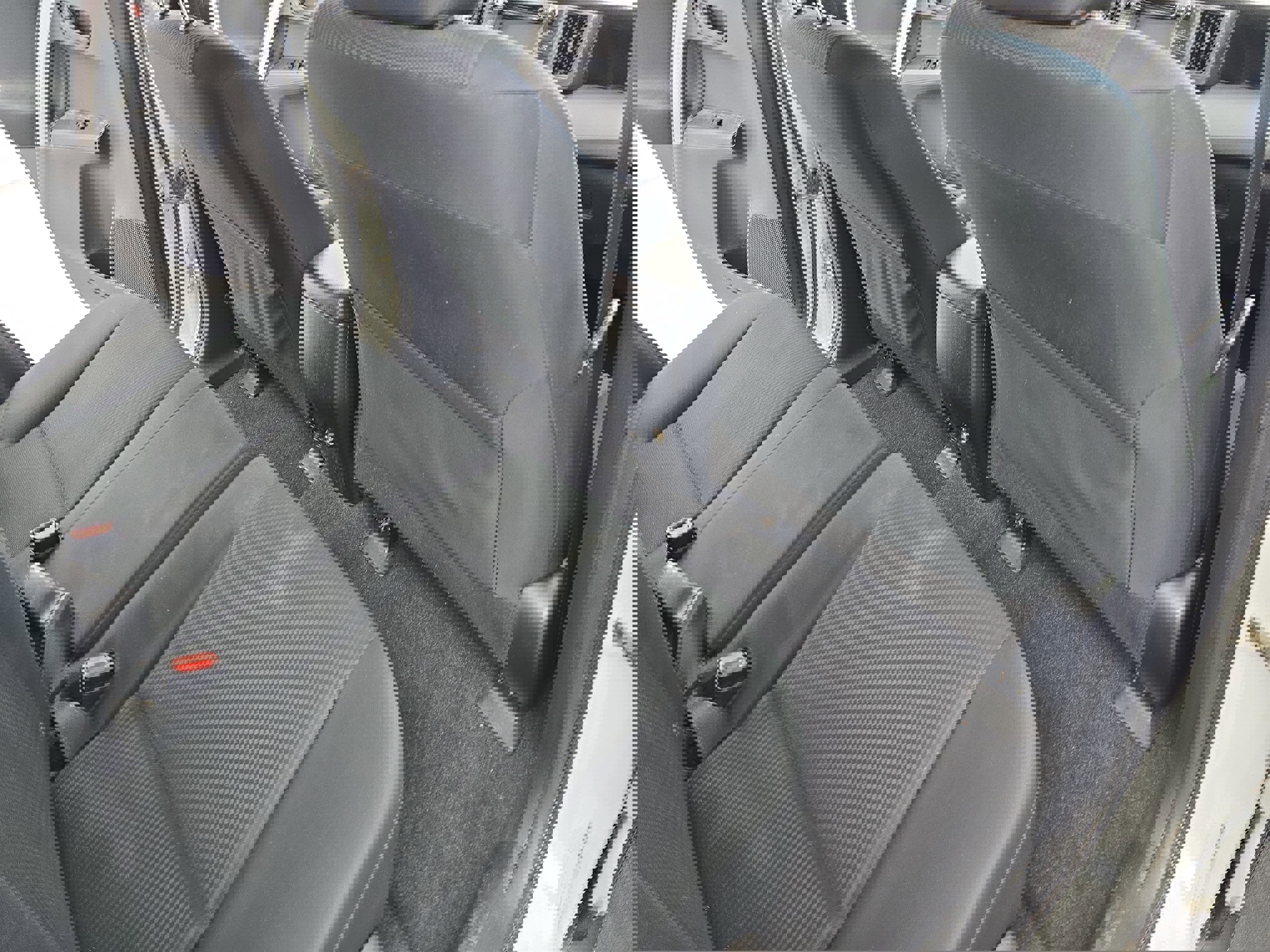 Used 2018 Toyota RAV4 LE image 11