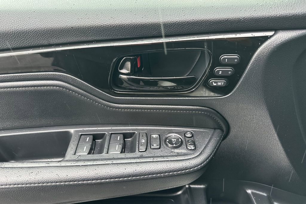 Used 2025 Honda Odyssey Elite image 10