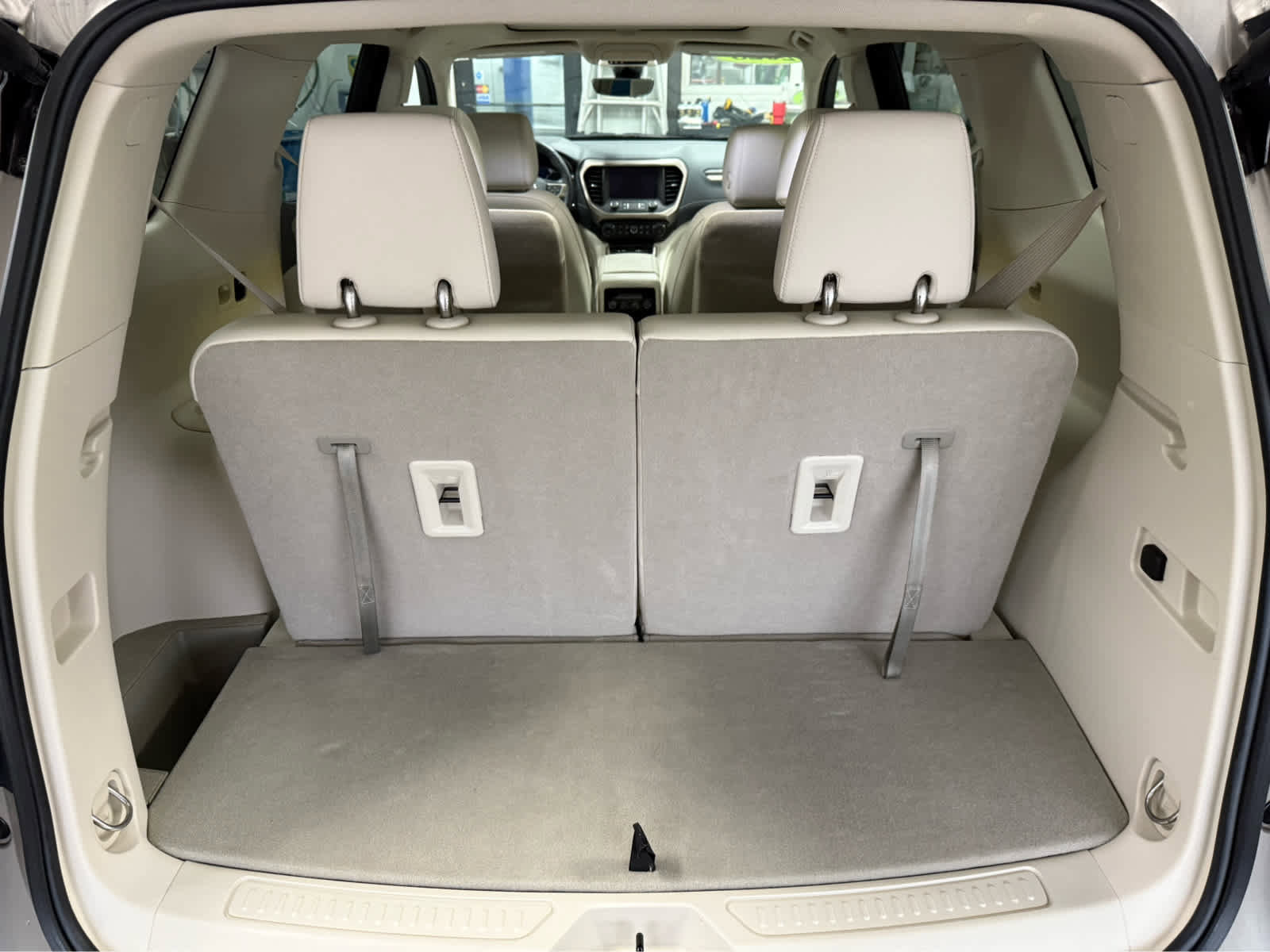 Used 2023 GMC Acadia Denali w/ Denali Technology Package image 25