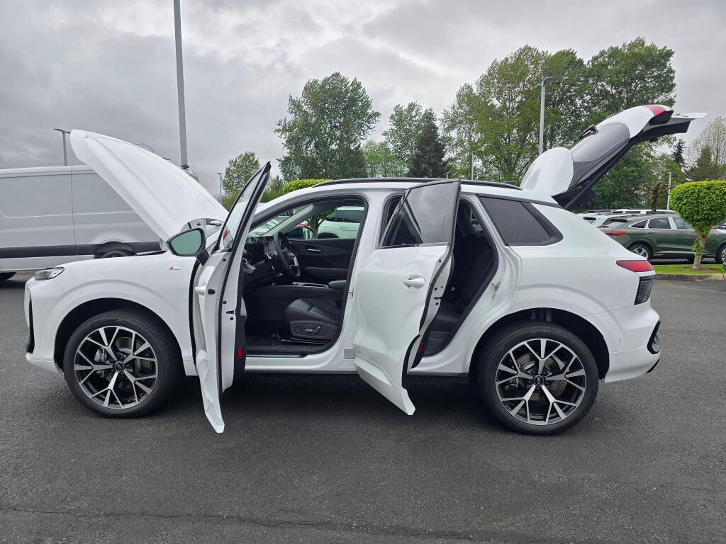 New 2026 Audi Q3 quattro 2.0T AWD/4WD image 11