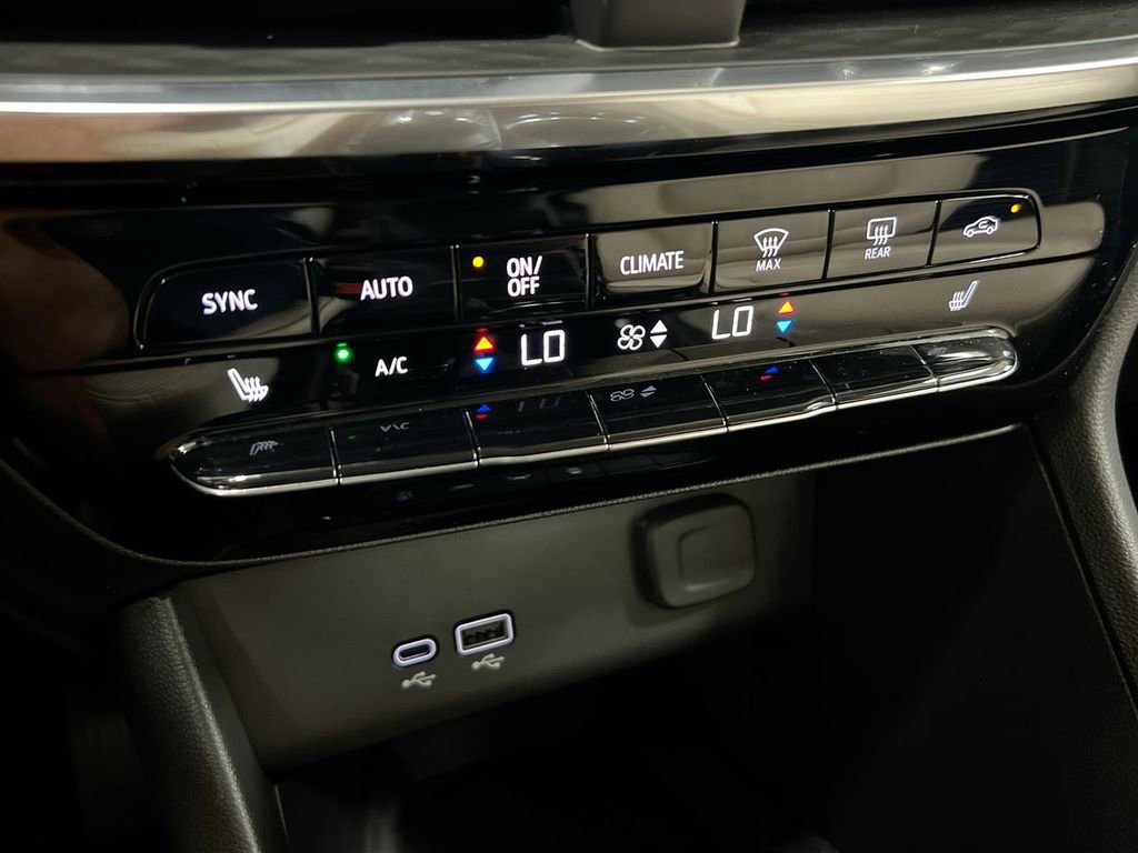 Used 2024 Buick Encore GX Avenir w/ Avenir Convenience Package image 15