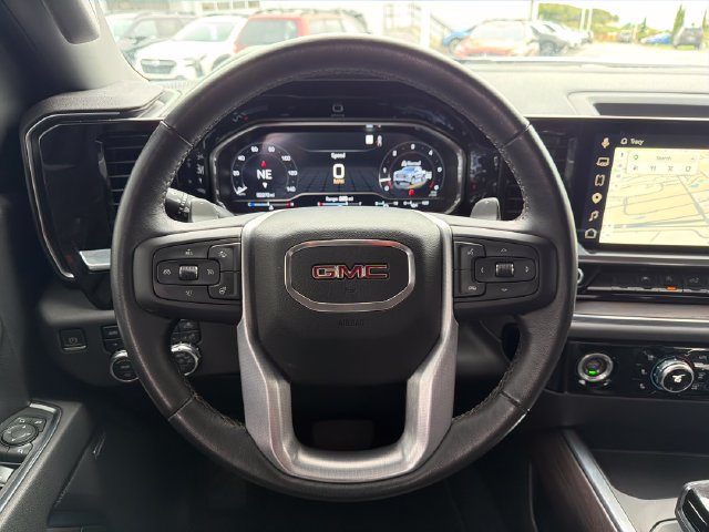 Used 2023 GMC Sierra 1500 SLT w/ SLT Premium Package AWD/4WD image 10
