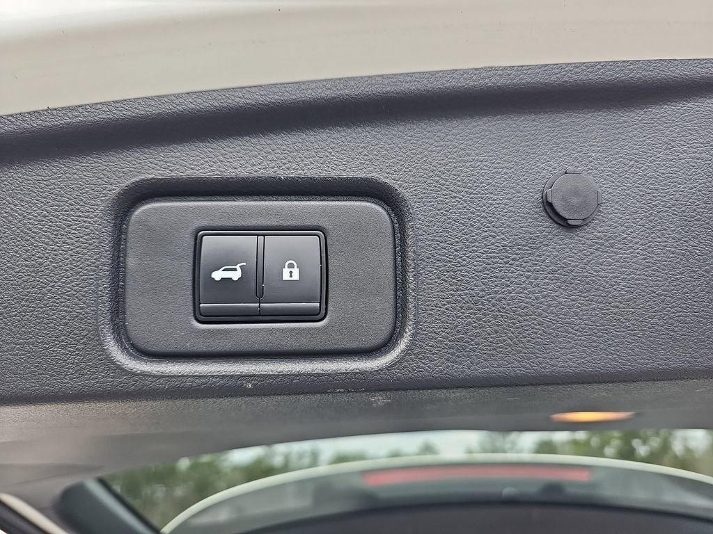 Used 2024 Nissan Pathfinder SL w/ SL Premium Package image 18