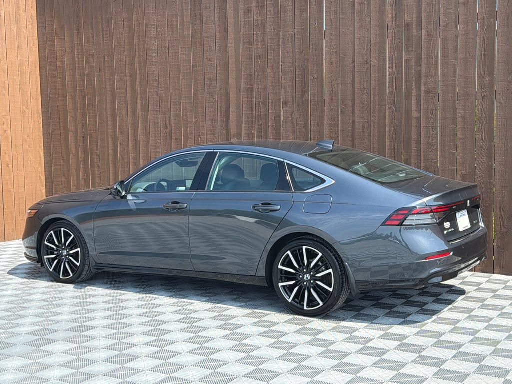 Used 2023 Honda Accord Touring image 15