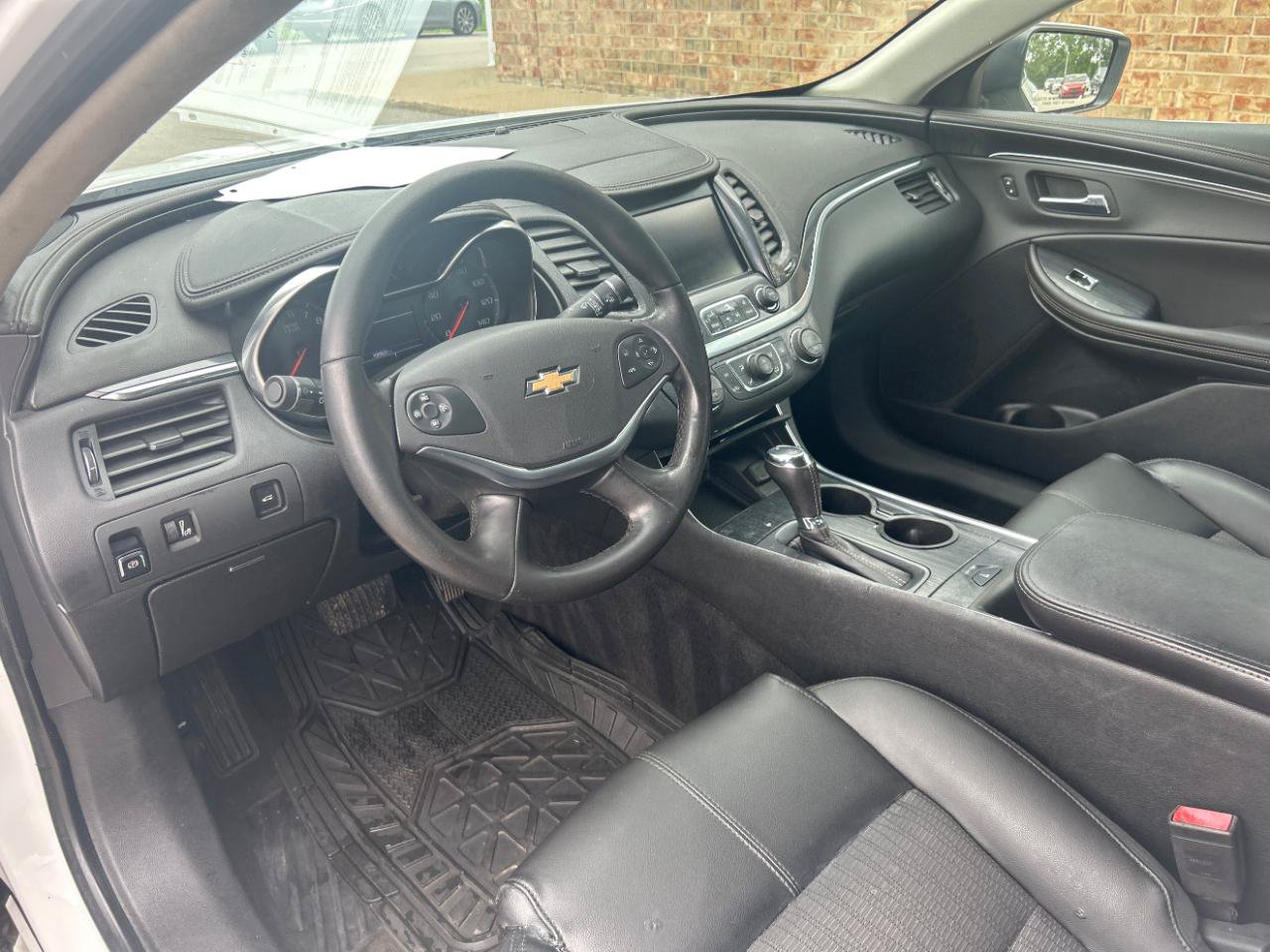 Used 2019 Chevrolet Impala LT FWD image 16