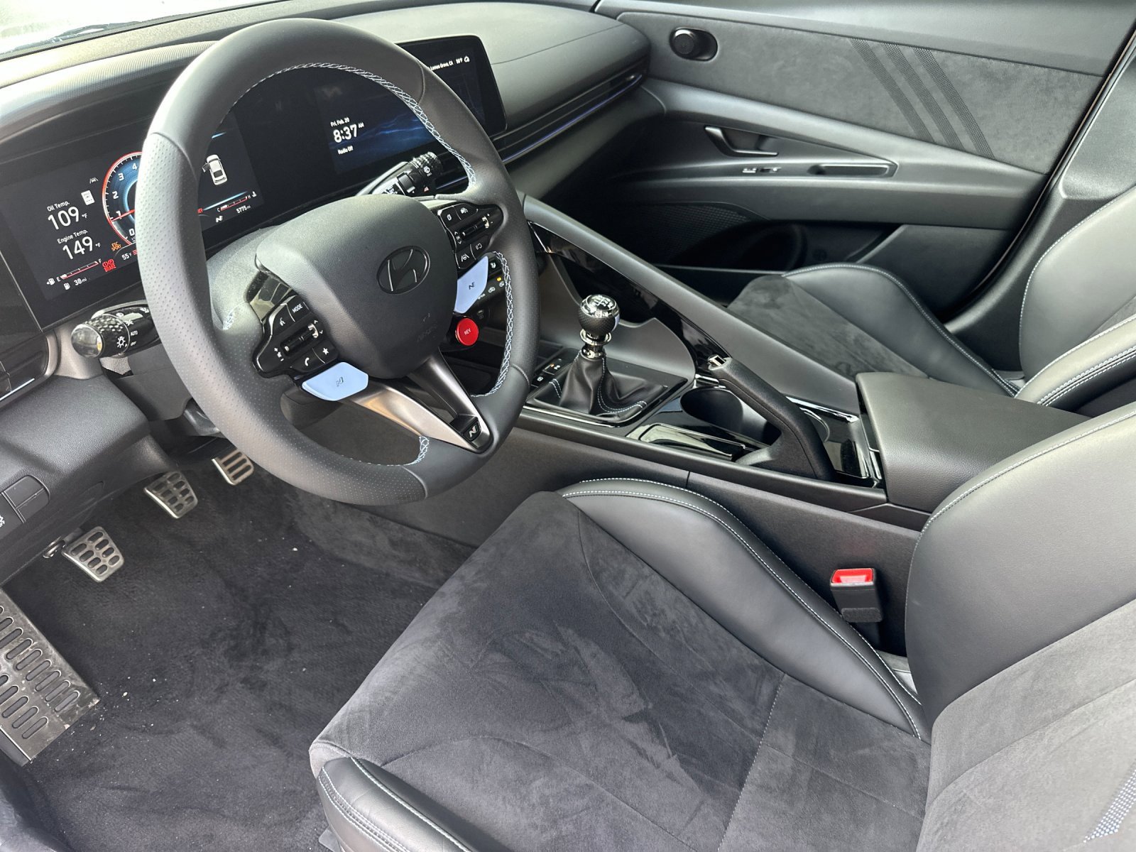 Used 2025 Hyundai Elantra N image 9