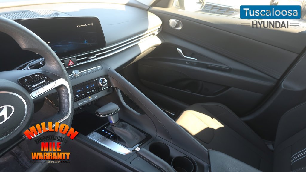 Used 2024 Hyundai Elantra SEL FWD image 23