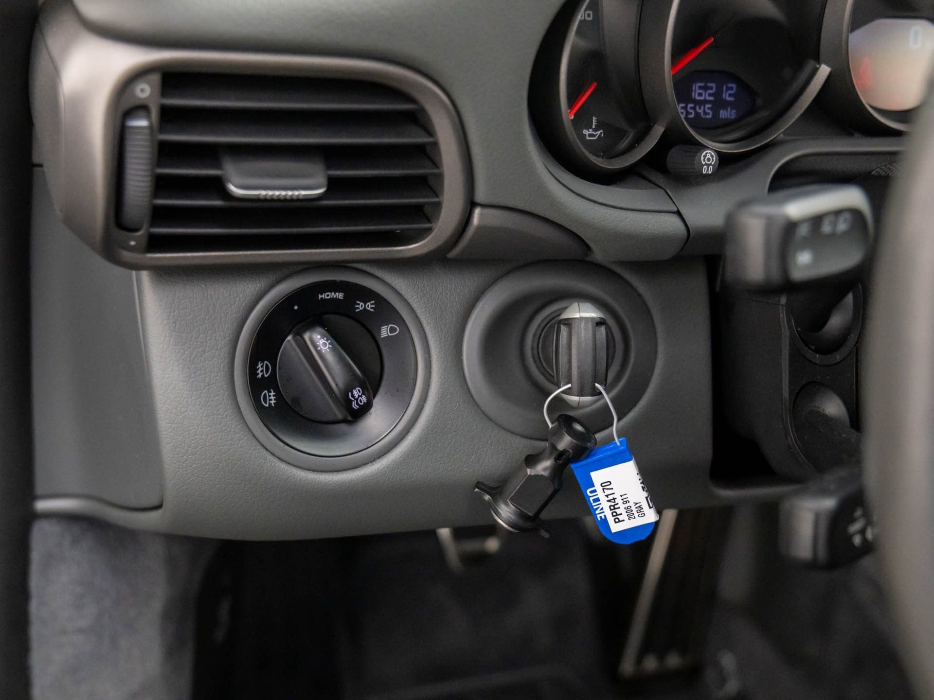 Used 2006 Porsche 911 Carrera 4 image 18