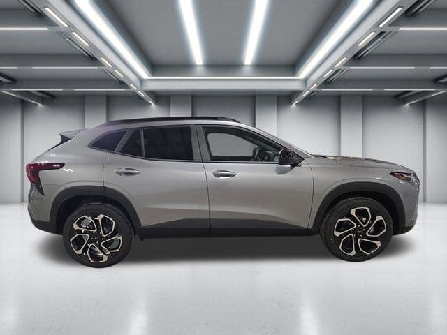 New 2026 Chevrolet Trax RS w/ Driver Confidence Package FWD image 1