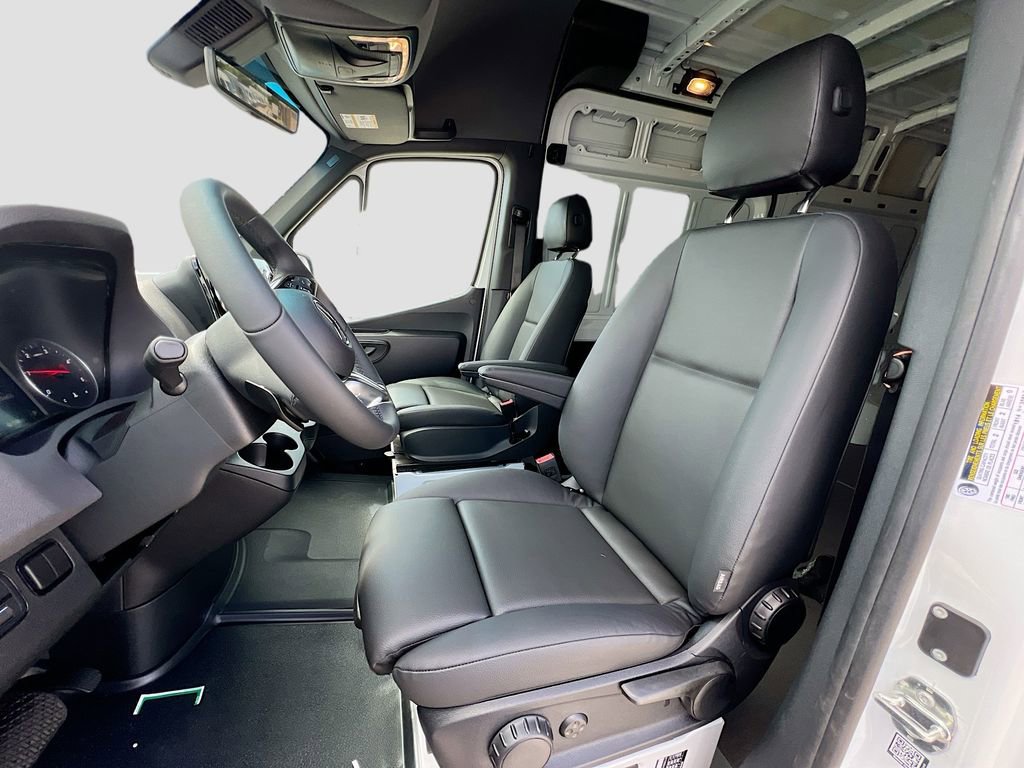 New 2025 Mercedes-Benz Sprinter 2500 image 12