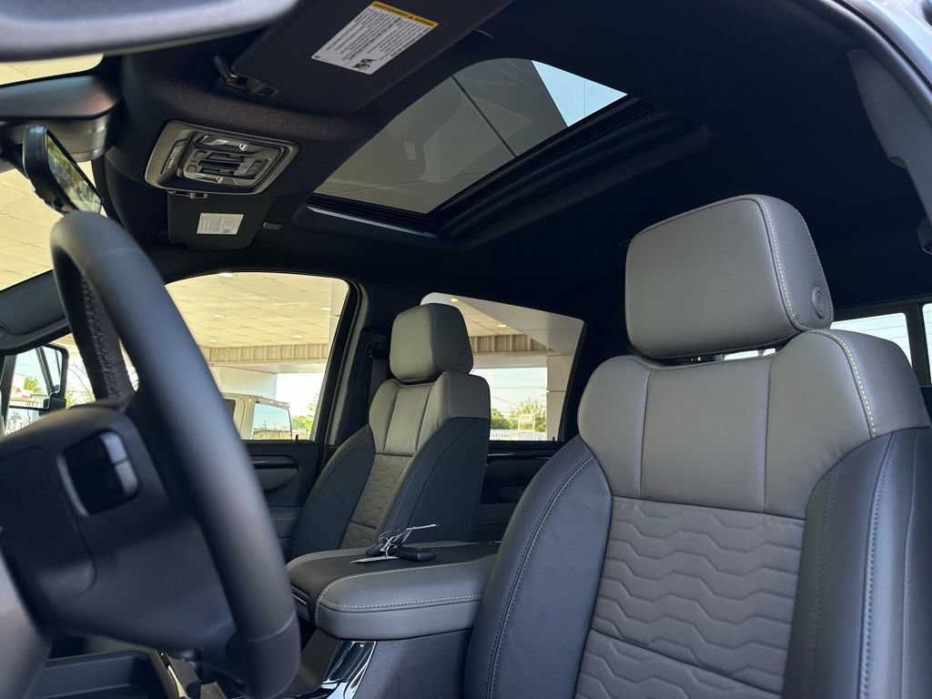 New 2026 Chevrolet Silverado 2500 ZR2 AWD/4WD image 13