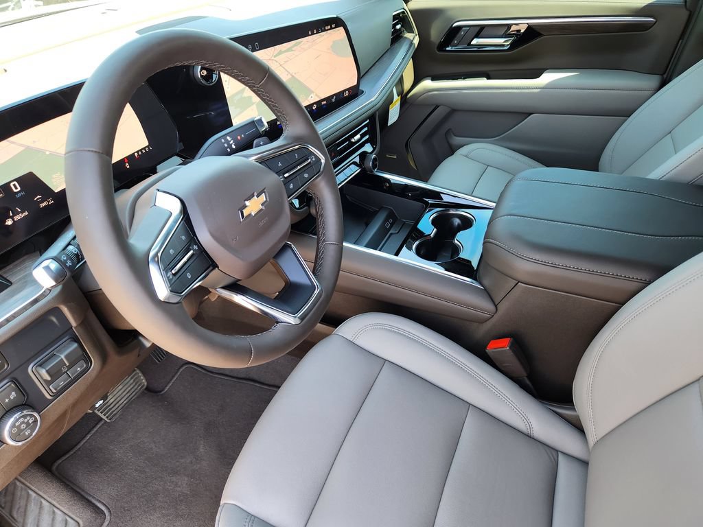 New 2026 Chevrolet Suburban LT w/ Comfort Package AWD/4WD image 8