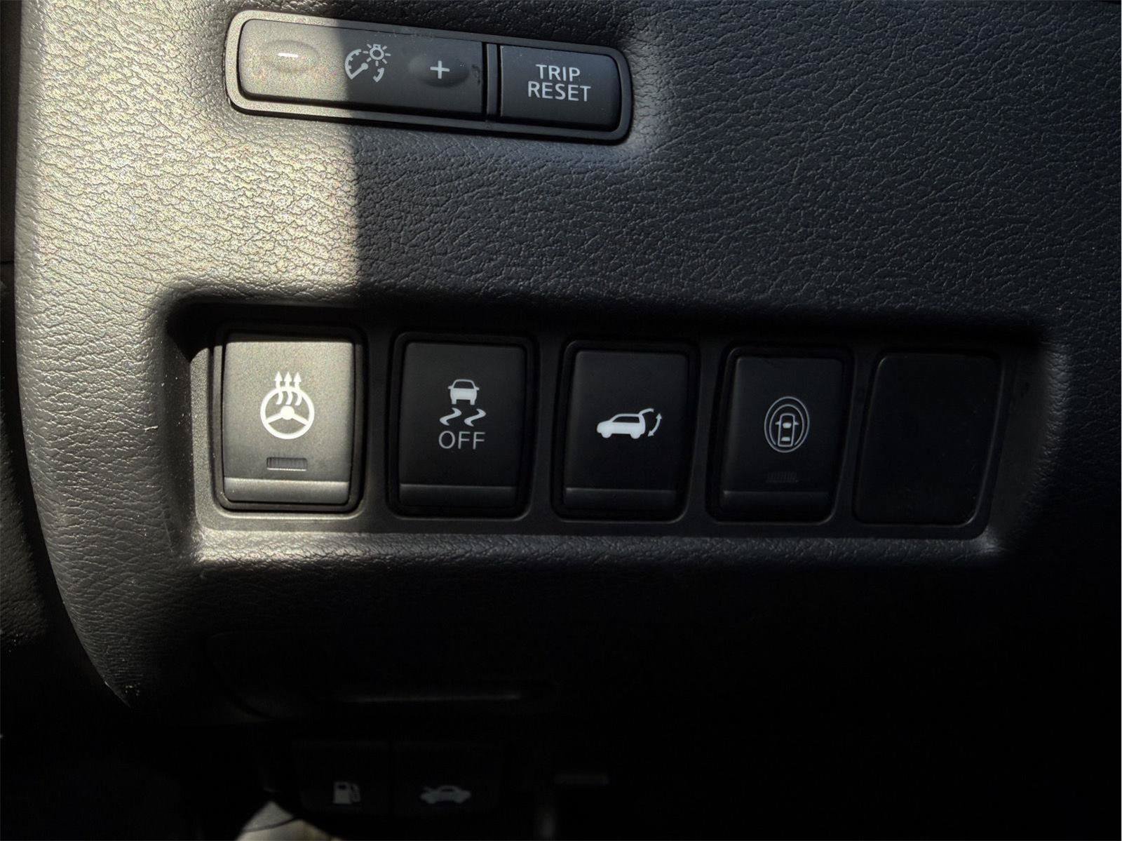 Used 2020 Nissan Murano SL w/ Moonroof Package AWD/4WD image 16