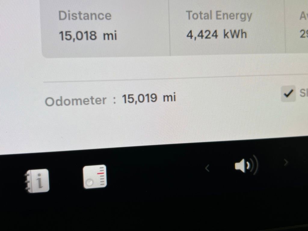 Used 2023 Tesla Model Y Long Range image 34