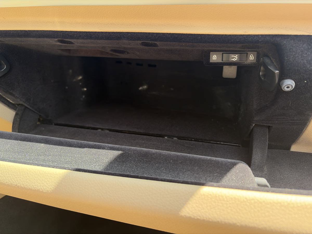 Used 2018 BMW 320i Sedan RWD image 32