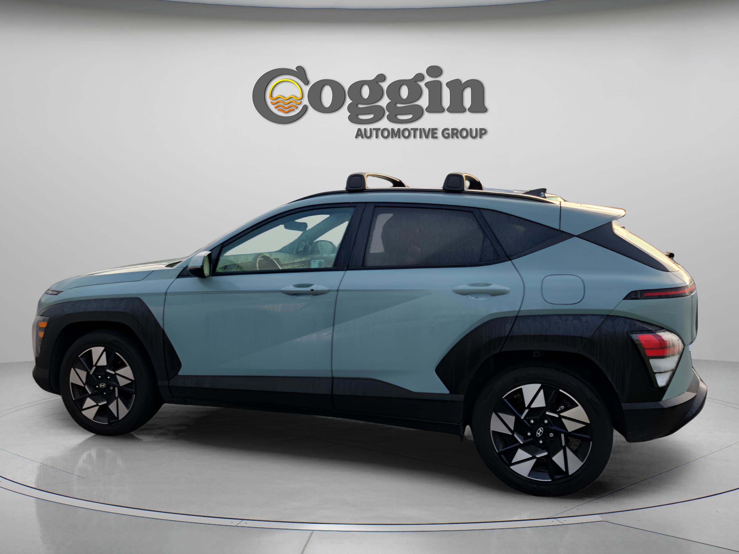 Used 2024 Hyundai Kona SEL image 2