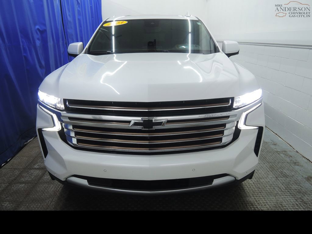 Used 2023 Chevrolet Suburban High Country w/ Advanced Technology Package image 3