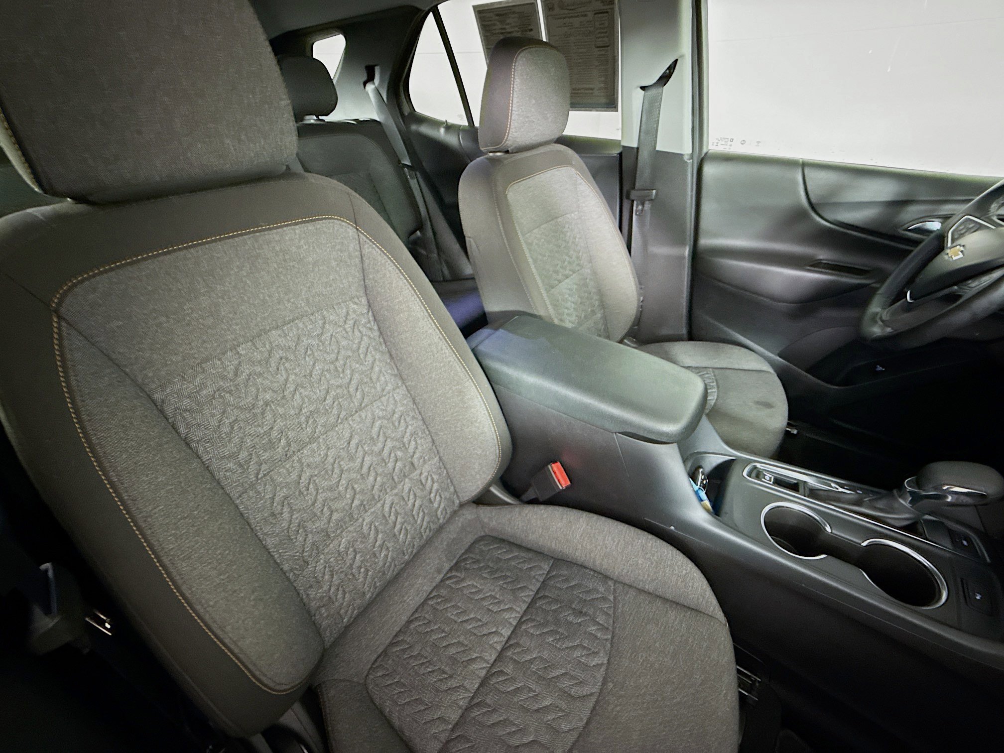 Used 2024 Chevrolet Equinox LT image 34