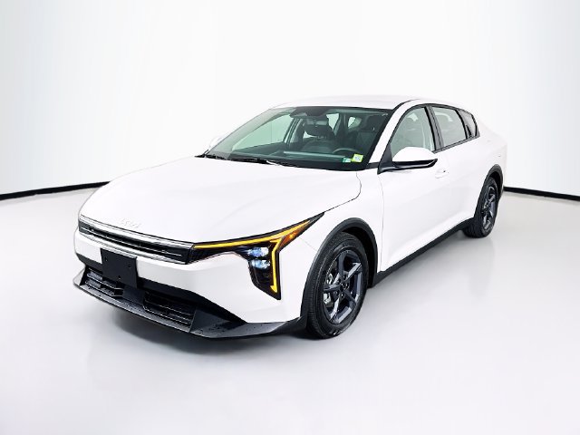 New 2026 Kia K4 FWD image 1