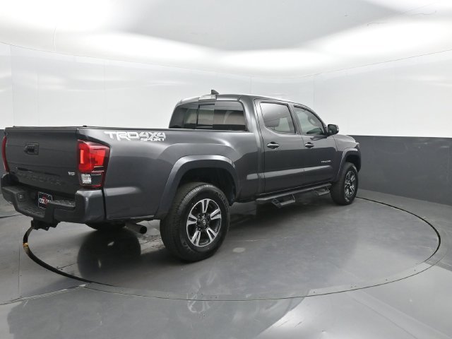 Used 2019 Toyota Tacoma TRD Sport AWD/4WD image 28