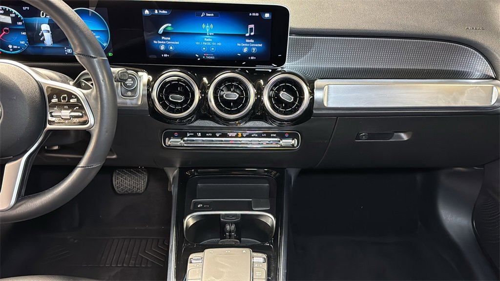 Used 2021 Mercedes-Benz GLB 250 4MATIC image 18